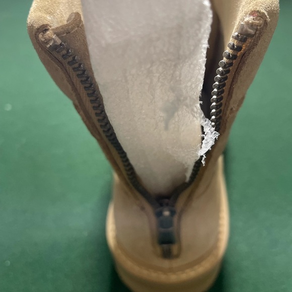 Tan saint morta Lace-Up Combat Boots - Picture 4 of 8